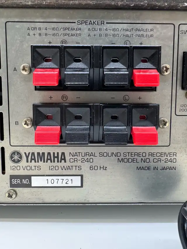 Yamaha CR-240 Natural Sound Stereo Receiver in Stereo Systems & Home Theatre in City of Toronto - Image 10
