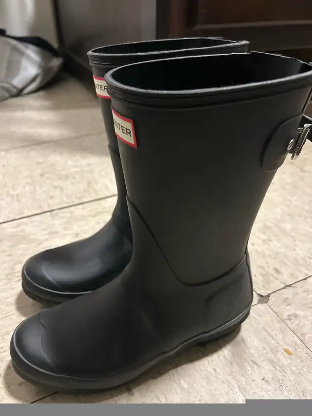 hunter boots  in Women's - Shoes in City of Montréal - Image 2