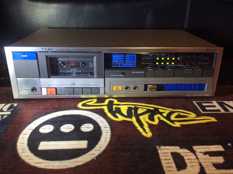 TEAC V 300 STEREO CASSETTE DECK CASSETTE PLAYER TAPE DECK/PLAYER