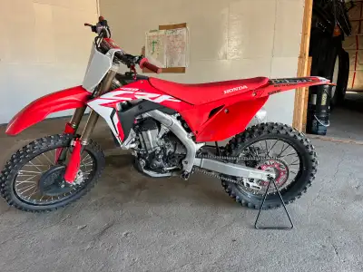 2019 crf 450r forsale, 3 power stages, electric start, amazing bike lots of power. Has fresh oil and...