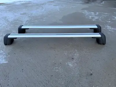BMW factory roof rails, locking with key, off X3M but should fit a variety of BMWs with roof direct...