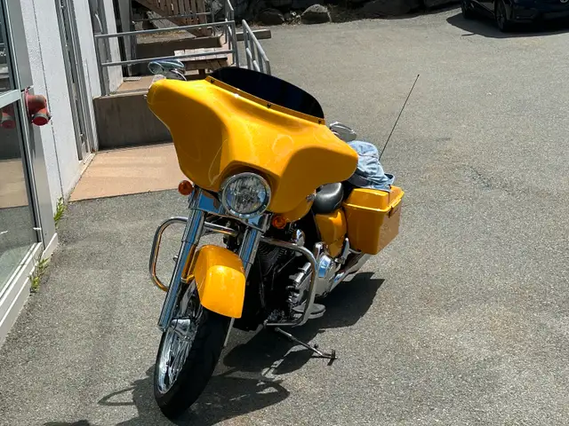 Harley Davidson in Touring in Dartmouth - Image 2