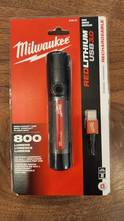 Milwaukee 800 Lumens RedLithium USB Flashlight 2160-21 (New), View more