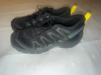 Salomon XA Pro V8 CSWP J Hiking Waterproof Sneaker Black size 5, View more