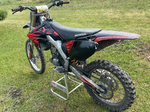 2004 CRF 250r in Dirt Bikes & Motocross in Winnipeg - Image 4