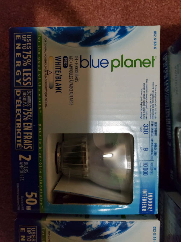 CFL, Halogen light bulbs, new and like new in Indoor Lighting & Fans in Mississauga / Peel Region - Image 5