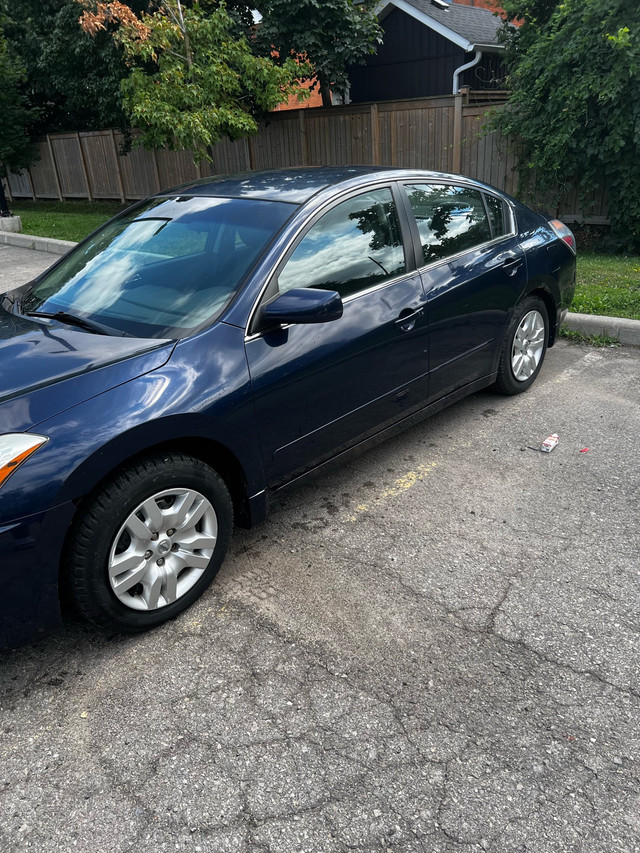 2012 Nissan Altima in Cars & Trucks in Oakville / Halton Region - Image 2