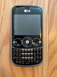 LG GW300 Cell Phone