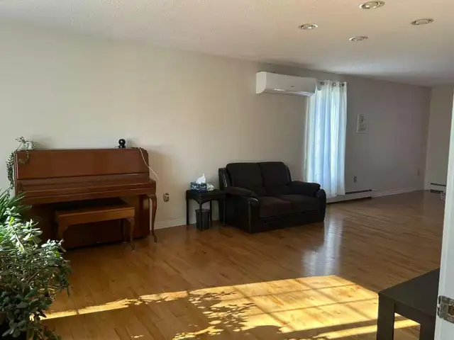 Lewis Point,  5 Beds 3 Baths House in Long Term Rentals in Charlottetown - Image 3