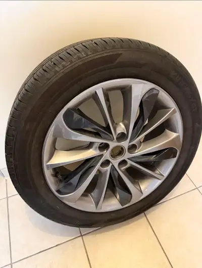 I'm selling a set of 4 Hankook Kinergy GT all-season tires mounted on mag rims, size 225/55R18 98H....