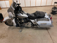 2009 Harley Davidson ultra classic with touring package