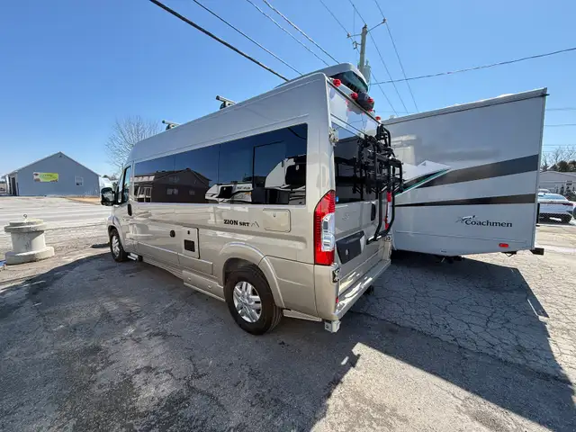 2023 ROADTRECK ZION SRT IMPECCABLE  in RVs & Motorhomes in West Island - Image 6