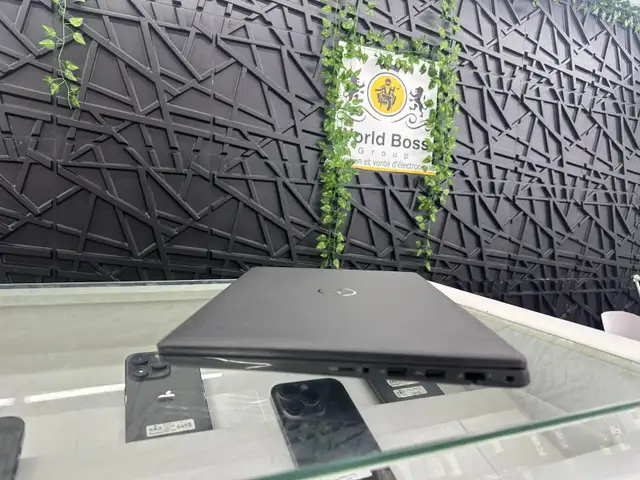 Dell Latitude 3520 in Laptops in Laval / North Shore - Image 3