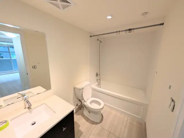 1Bedroom + Den for Rent on Subway Line in Long Term Rentals in City of Toronto - Image 10