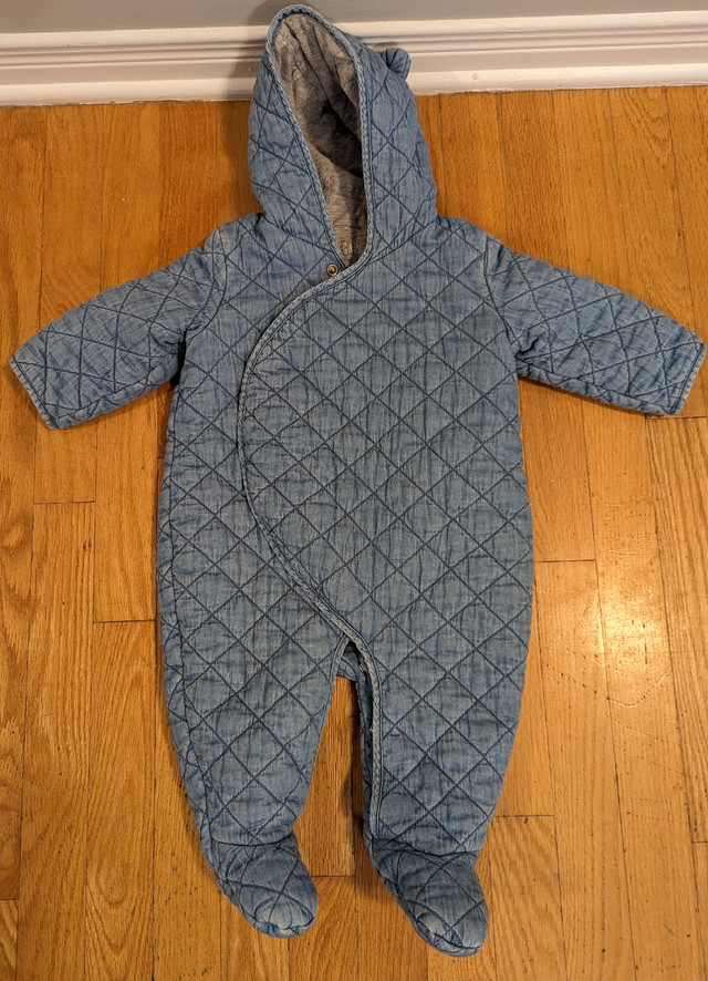 Baby Gap Bunting Suit 6M - 12M in Clothing - 9-12 Months in Ottawa