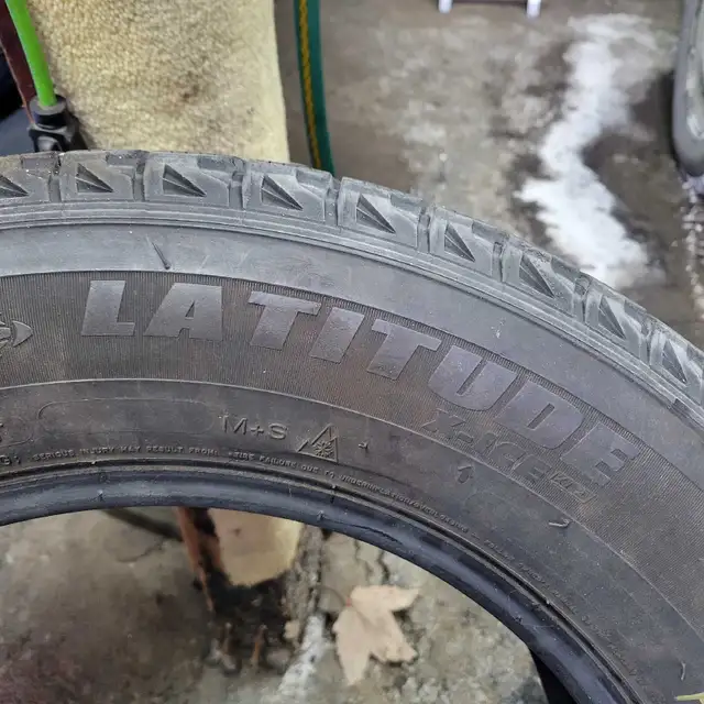 Single Michelin winter tire 225 65R17 in Tires & Rims in Ottawa - Image 6