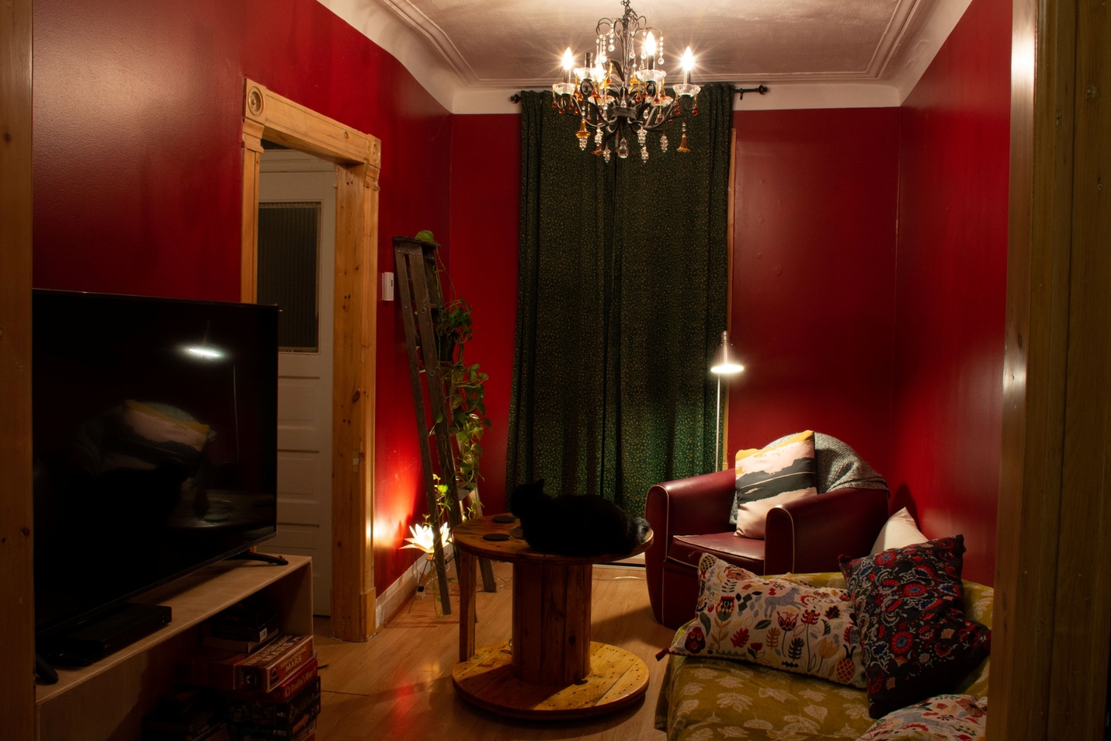 Creative & peaceful room in Plateau-Mont-Royal — photo 1