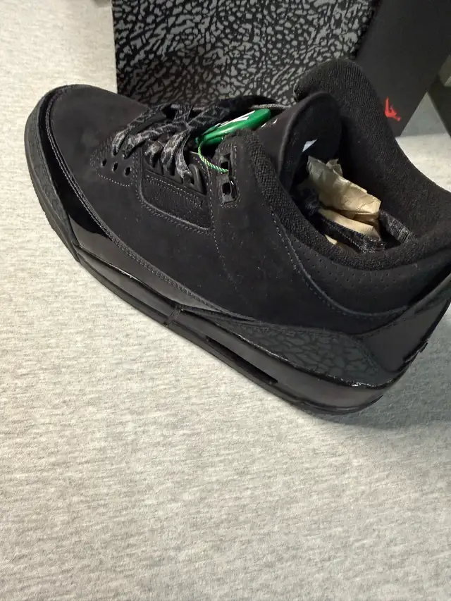 Nike Jordan retro 3 Black cat in Men's Shoes in Mississauga / Peel Region - Image 3