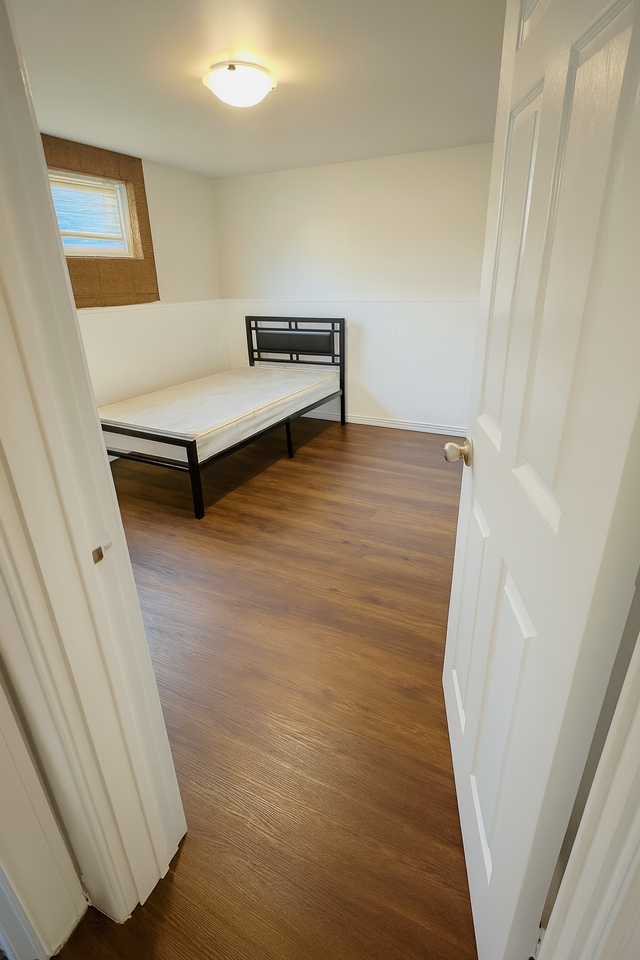 1 room is available for rent in the basement in Room Rentals & Roommates in City of Toronto - Image 2