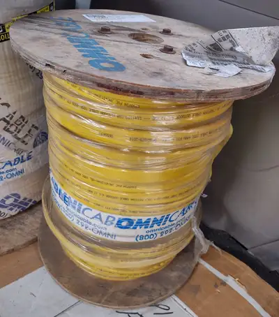 250' FLAT FESTOON Yellow CABLE REEL 12-4C, 12 AWG, 4 conductors, OMNI Cable, heavy-duty cables used...