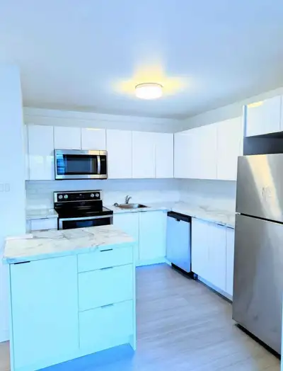 Welcome to this cozy and inviting 1 bedroom, 1 bathroom apartment, perfect for comfortable living! T...