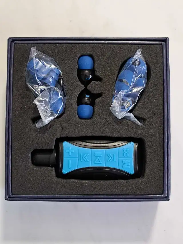 H2O Audio Stream 3 and Surge S+ Earbuds - Waterproof MP3 Player in Headphones in Markham / York Region - Image 7