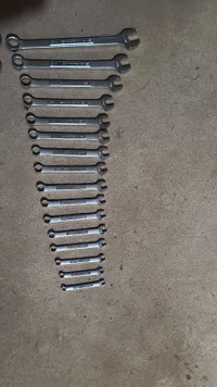 Almost New Craftsman Wrench Set
