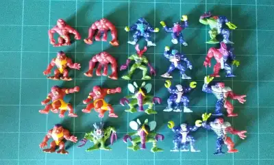 Vintage Toys Fistful Of Aliens Series 1 & 2, View more