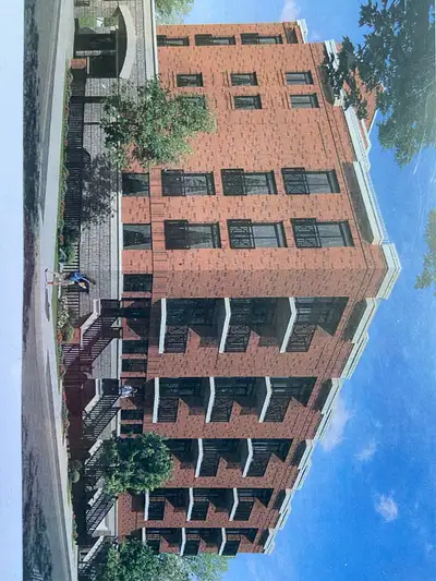 ONE BEDROOM AND DEN ROOM.. 2 FULL BATHROOMS..STAINLESS APPLIANCES ..HARDWOOD CABINETS .. GRANITE COU...