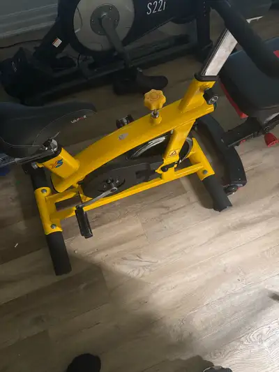 Get your little one active with this Children's exercise bike x5, designed to provide a fun and enga...