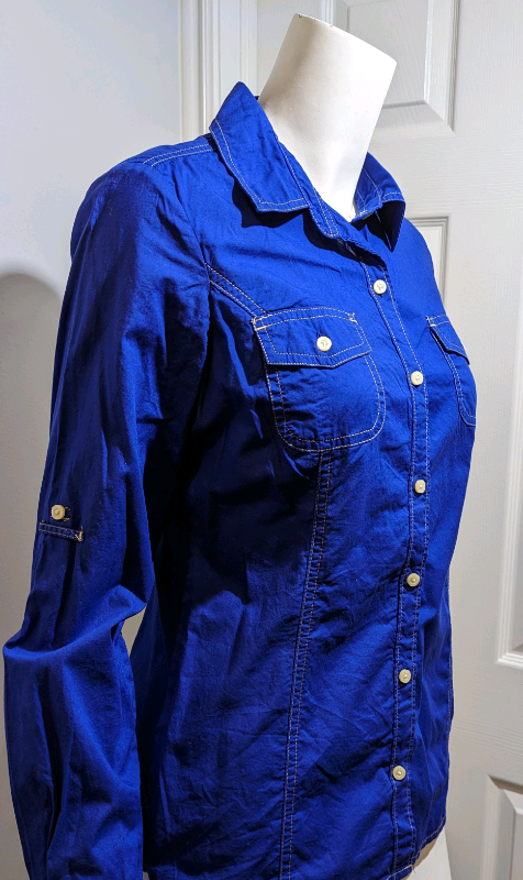 EUC - Women's Tommy Hilfiger Blue Long Sleeve Shirt Size S in Women's - Tops & Outerwear in Oshawa / Durham Region - Image 3