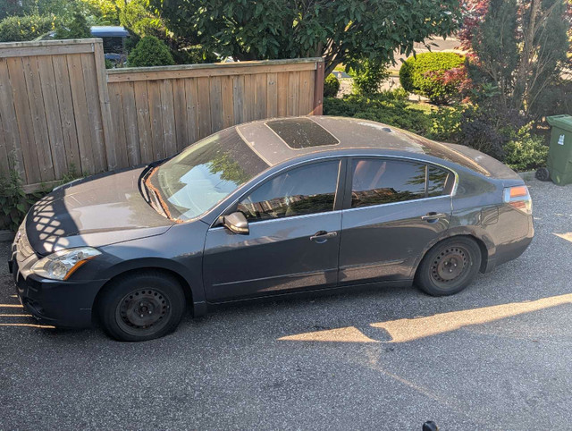 2010 Nissan Altima in Cars & Trucks in City of Toronto