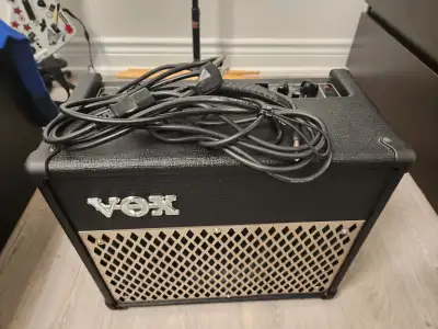 Vox DA15 Amp, View more