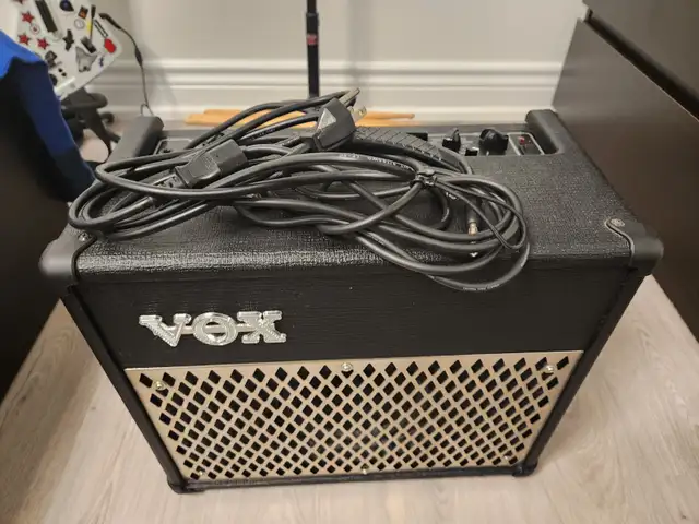 Vox DA15 Amp in Amps & Pedals in City of Toronto - Image 2