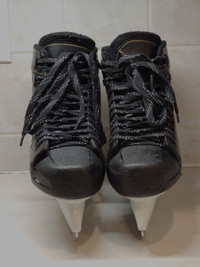 Hockey Skates CCM RW300 Size 9D