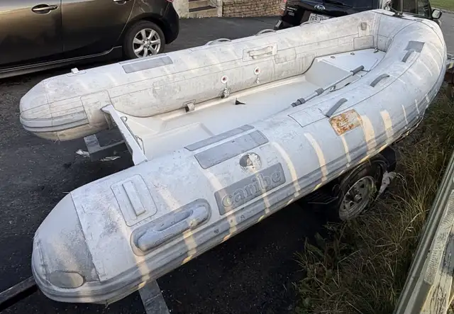 Dinghy, annexe, Zodiac, bateau gonflable, Caribe en hypalon in Powerboats & Motorboats in Lévis - Image 7