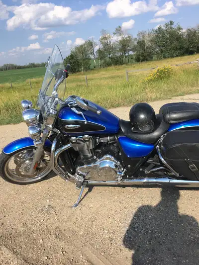 Selling low mileage 2014 Triumph Thunderbird 1600 cruiser/ touring bike. Serviced and ready to ride....