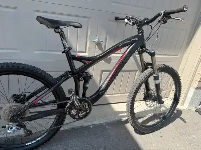 Specialized Enduro Full suspension Bike (medium), View more