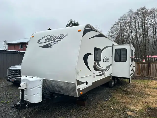 Travel Trailer in Travel Trailers & Campers in Terrace - Image 4