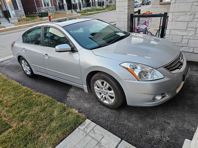 2010 Nissan Altima SL in Cars & Trucks in Oakville / Halton Region - Image 2