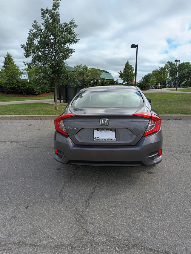Honda Civic Ex 2017 for sale in Cars & Trucks in Oakville / Halton Region - Image 3