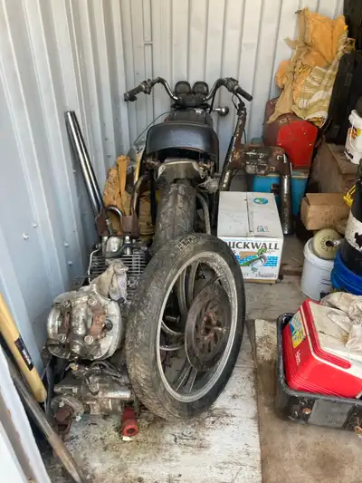 I have a project motorcycle that needs a new home. As you can see from the pictures, it is a used mo...