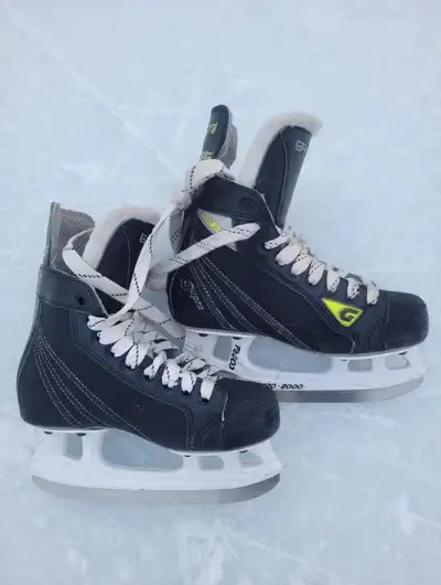 Graf Supra 535 Hockey Skates - Junior Size 3, Good Condition, View more