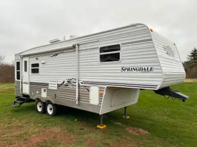 Couple camper Roof recoated last year Great condition just Inspected 8300.00$ OBO Call Pierre 902-31...