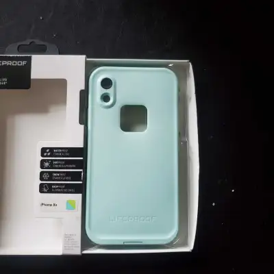 New IPhone Xr LIFEPROOF cell Phone Case, View more
