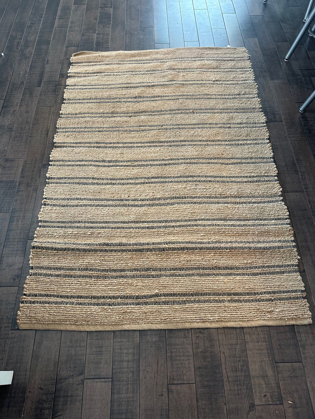 Jute area rug -4x6 in Rugs, Carpets & Runners in Medicine Hat