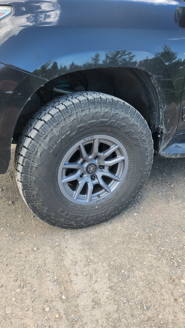 2013 Lexus LX570 Premium in Cars & Trucks in Calgary - Image 3