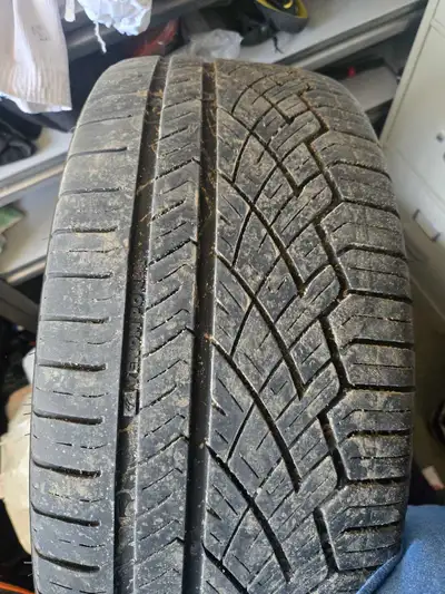I'm selling a set of three Venom Covert Grip ASP tires, size 235/45ZR19, suitable for all-season dri...