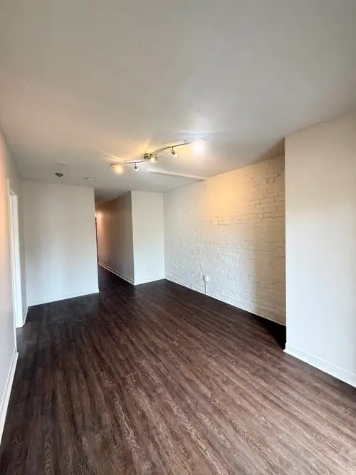 This charming centrally located residence is on the 2nd floor of a 3 story apartment building. It is...