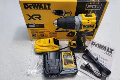 DeWalt XR hammer drill, 1/2" kit, View more